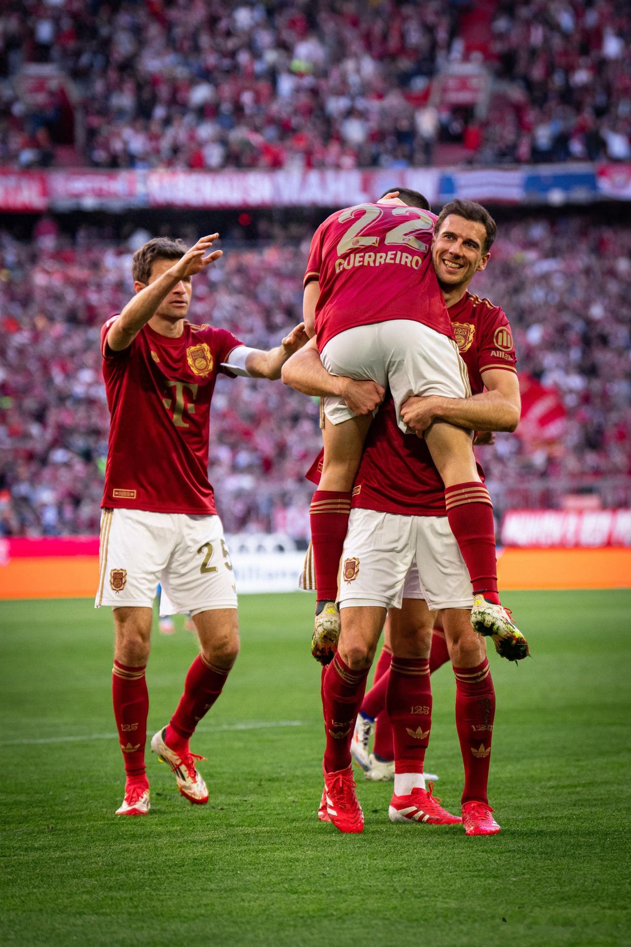 奥格斯堡客场爆冷，德甲比赛势如破竹的简单介绍