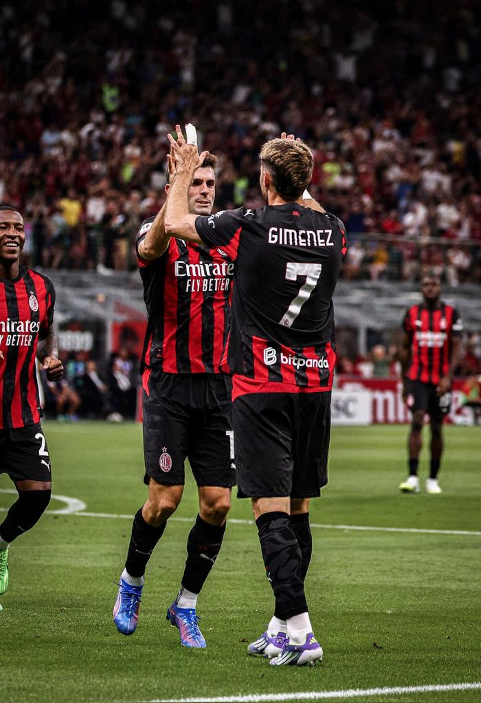 AC米兰赢得近期一场激烈的意甲联赛 AC米兰赢得近期一场激烈的意甲联赛