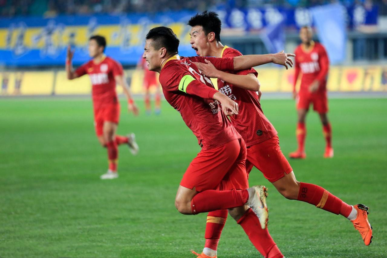 包含尼斯前锋连续三场比赛进球，状态火爆的词条