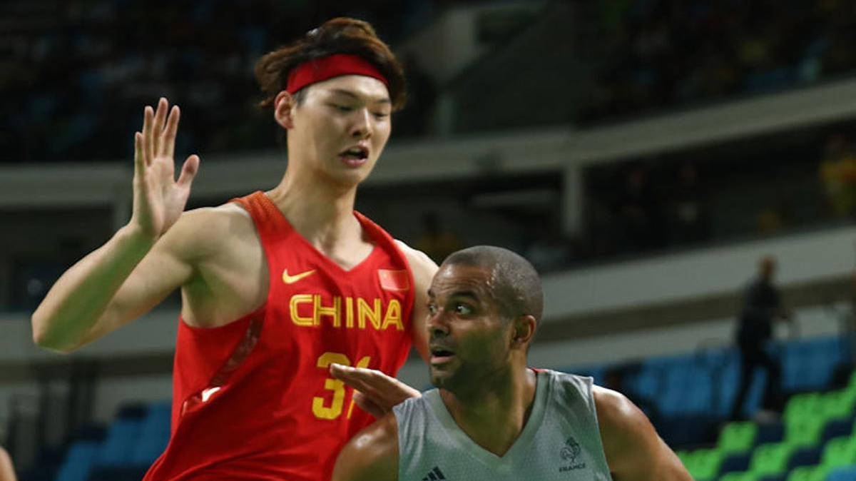 关于独行侠队主将凯里·卢兹接受采访,谈及球队战术和态度的信息 关于独行侠队主将凯里·卢兹接受采访,谈及球队战术和态度的信息