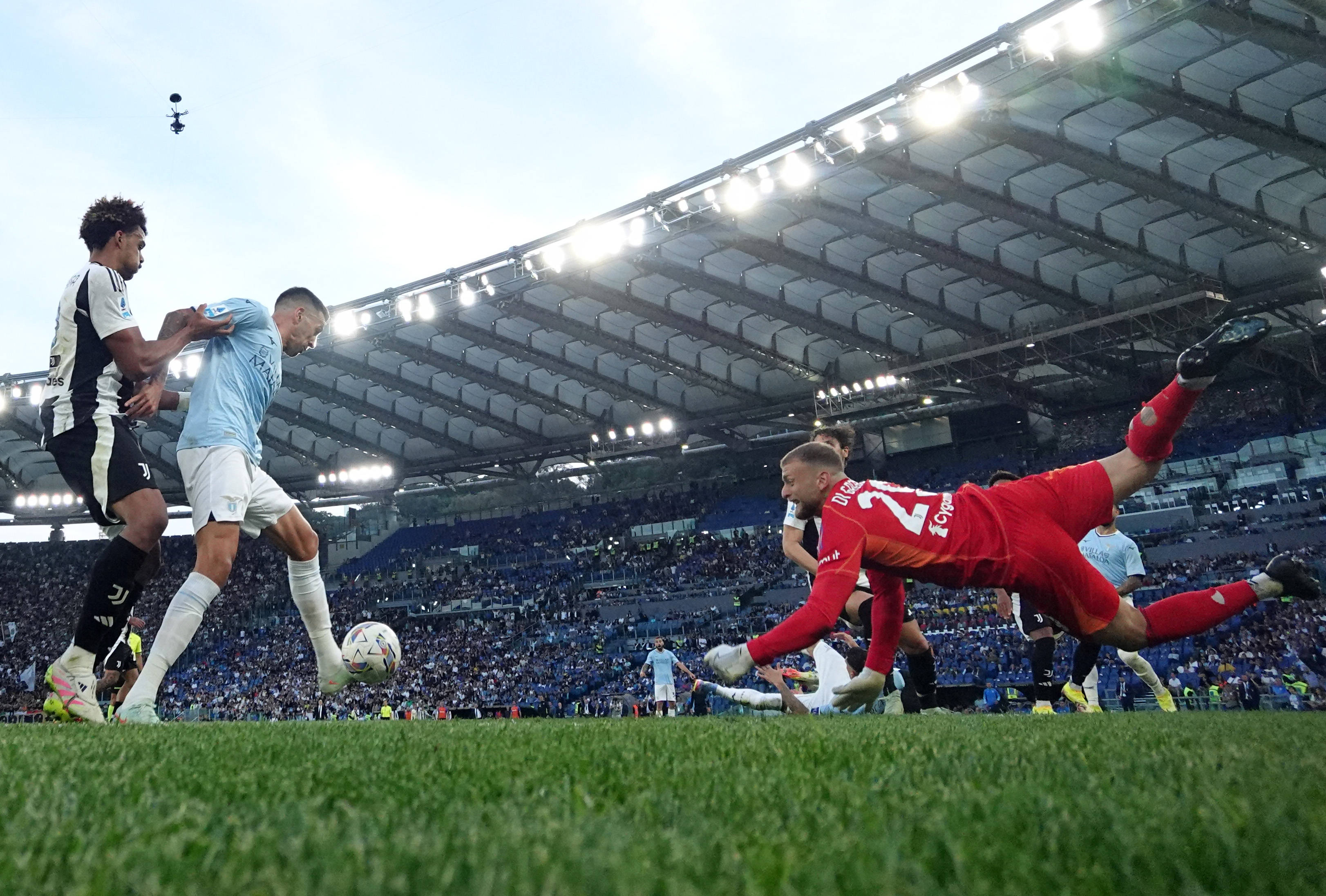 关于拉齐奥主场大胜尤文图斯,赢得关键胜利的信息 关于拉齐奥主场大胜尤文图斯,赢得关键胜利的信息