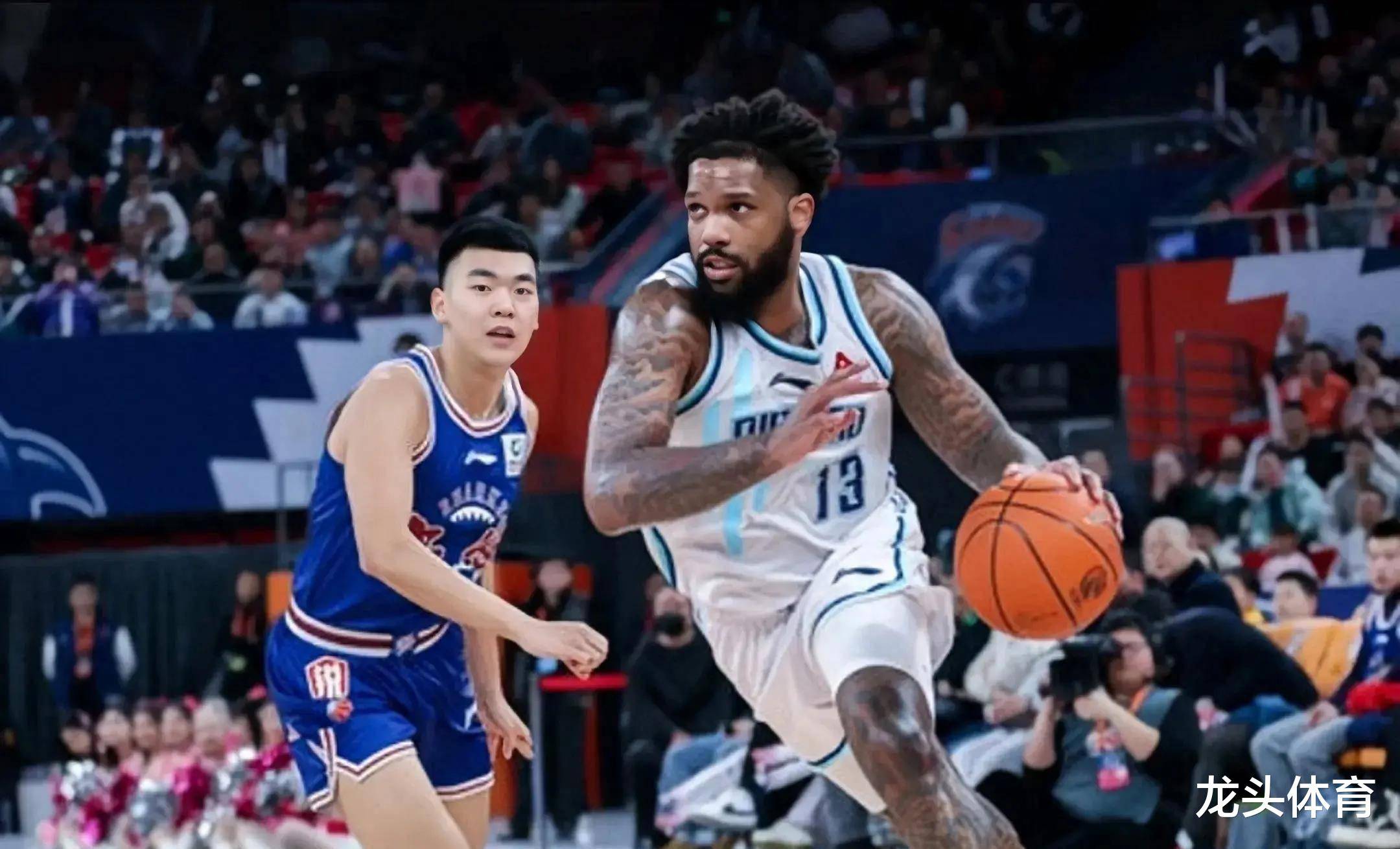 球队备战新季,外援表现亮眼 球队备战新季,外援表现亮眼