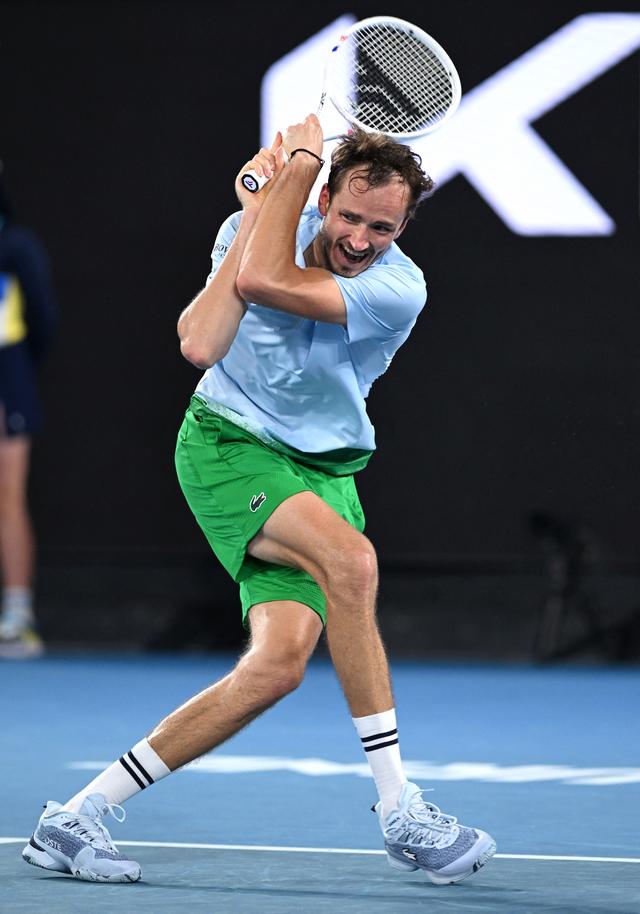 关于英国网球队轻取意大利网球队,梅德韦杰夫制霸全场的信息 关于英国网球队轻取意大利网球队,梅德韦杰夫制霸全场的信息