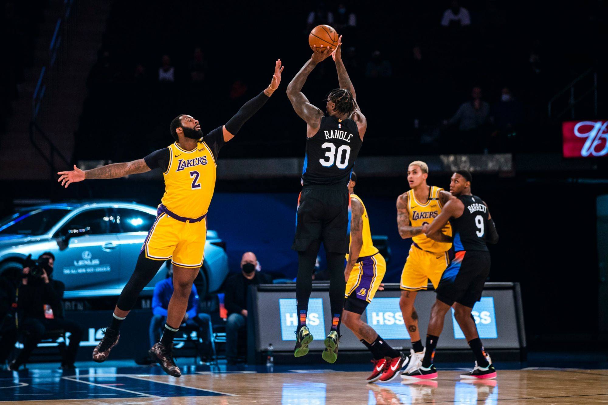 尼克斯吞下五连败，兰德尔孤军奋战