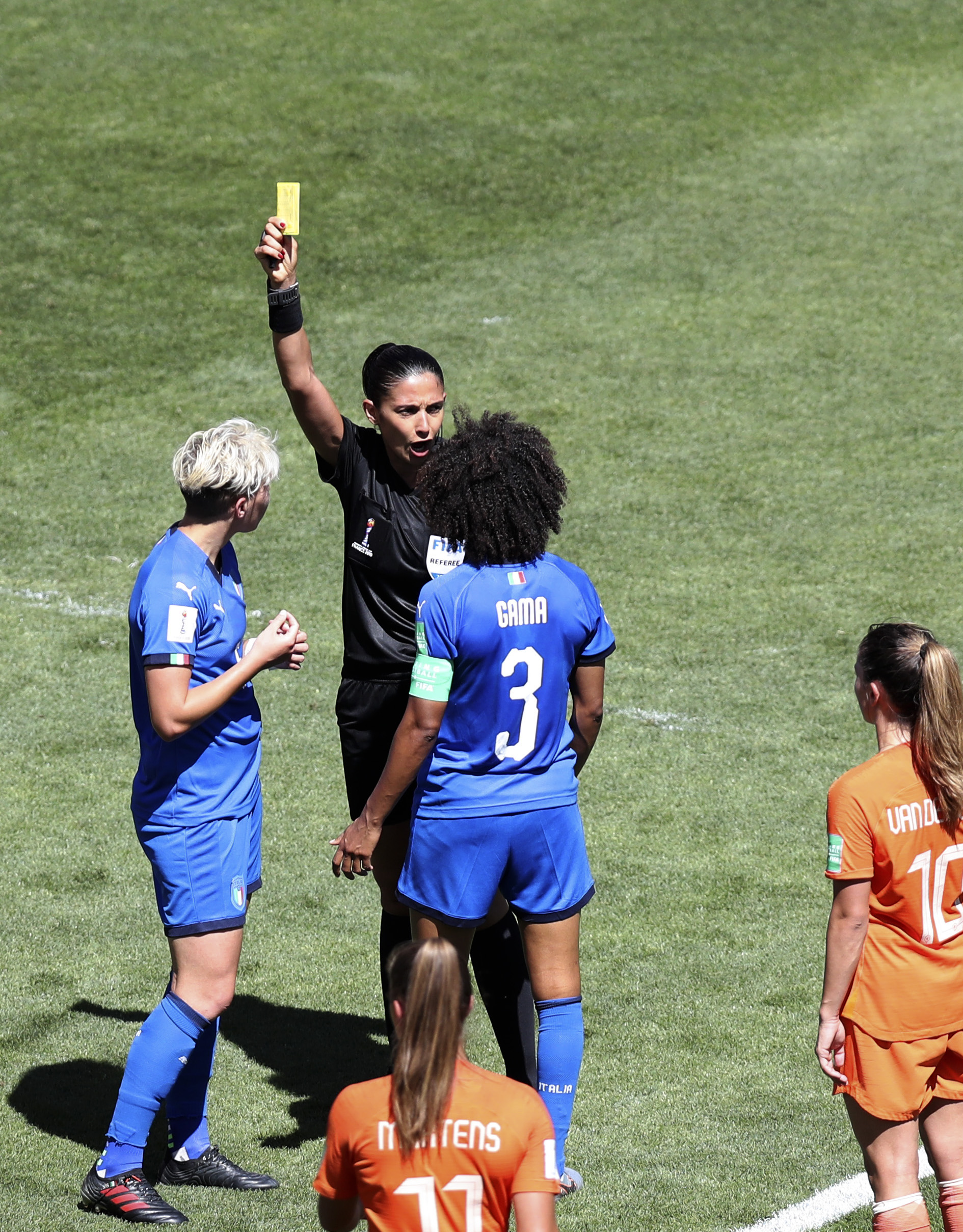 瓦朗谢纳客场轻取对手，保持不败势头的简单介绍