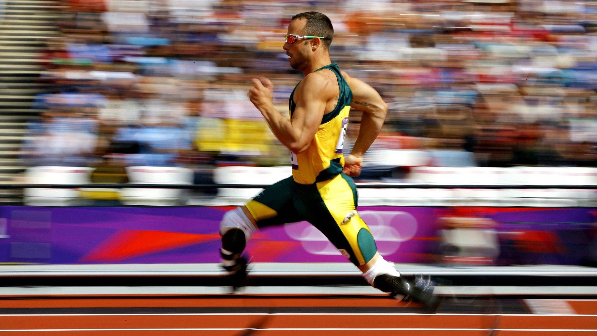 F1新赛季揭幕战之夜，伊布打出统治级数据，跨界传奇的巅峰对话